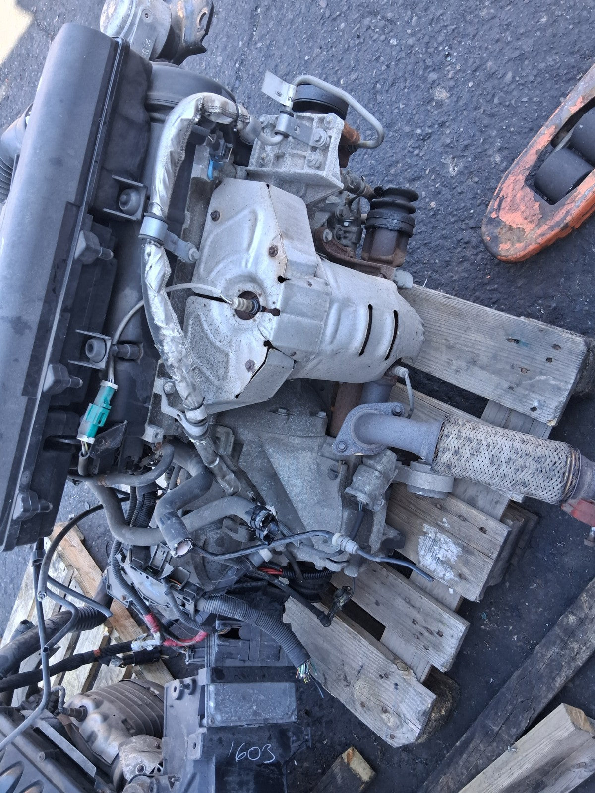 2006 FORD FIESTA MK6 1.4 PETROL COMPLETE ENGINE FXJA MILES 162K