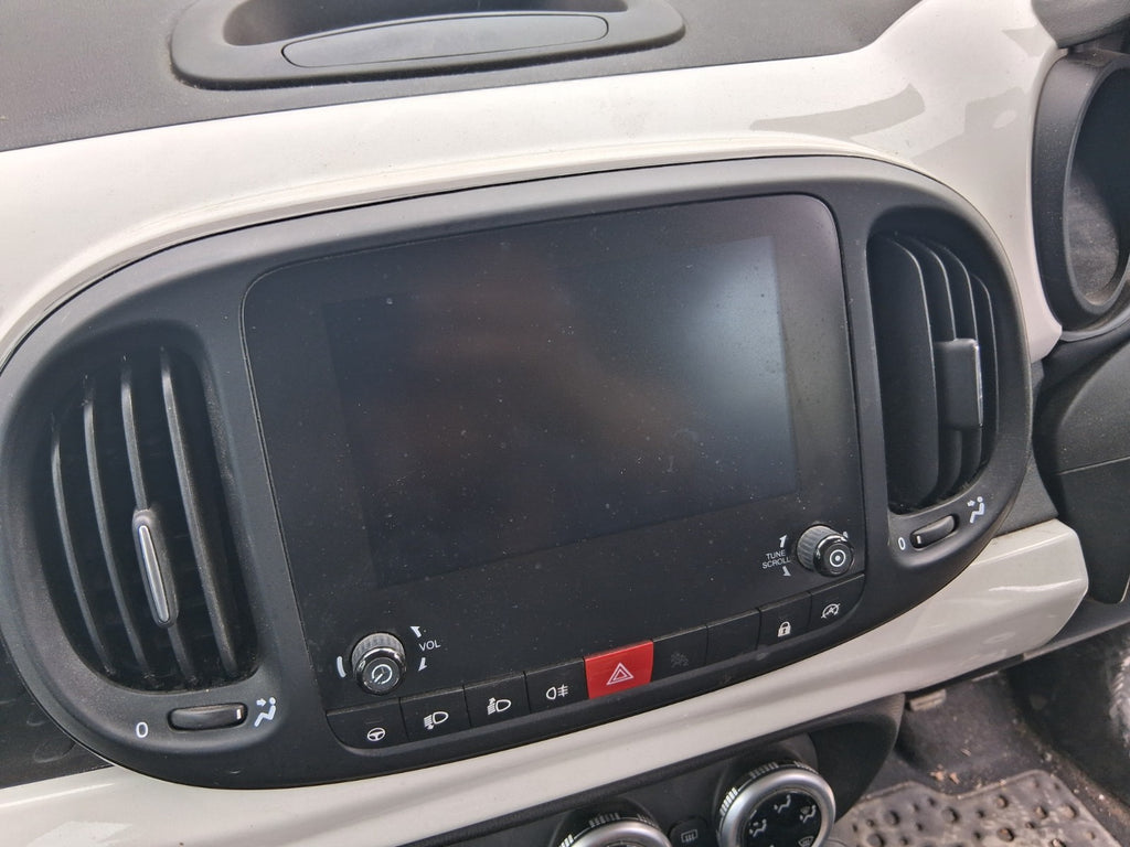 2019 FIAT 500L HATCH RADIO SCREEN DISPLAY TOUCH SAT NAV HEAD UNIT NO CODE