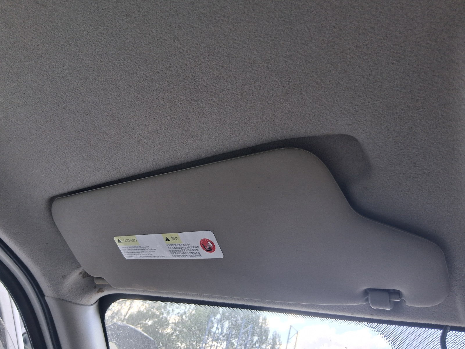 2020 SAIC LDV V80 NSF PASSENGER SIDE FRONT LEFT SUN VISOR SHADE