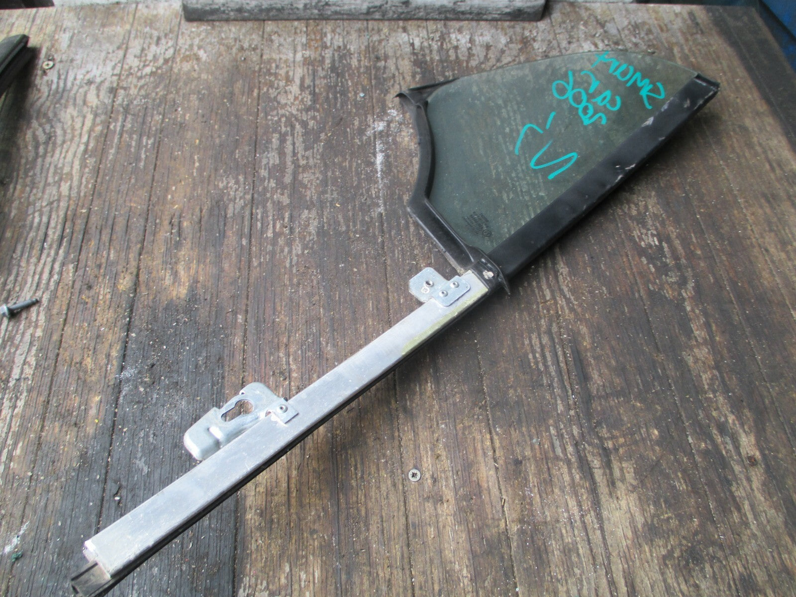 SMART CAR FORTWO COUPE 2006 NS PASSENGER SIDE DOOR QUARTER GLASS