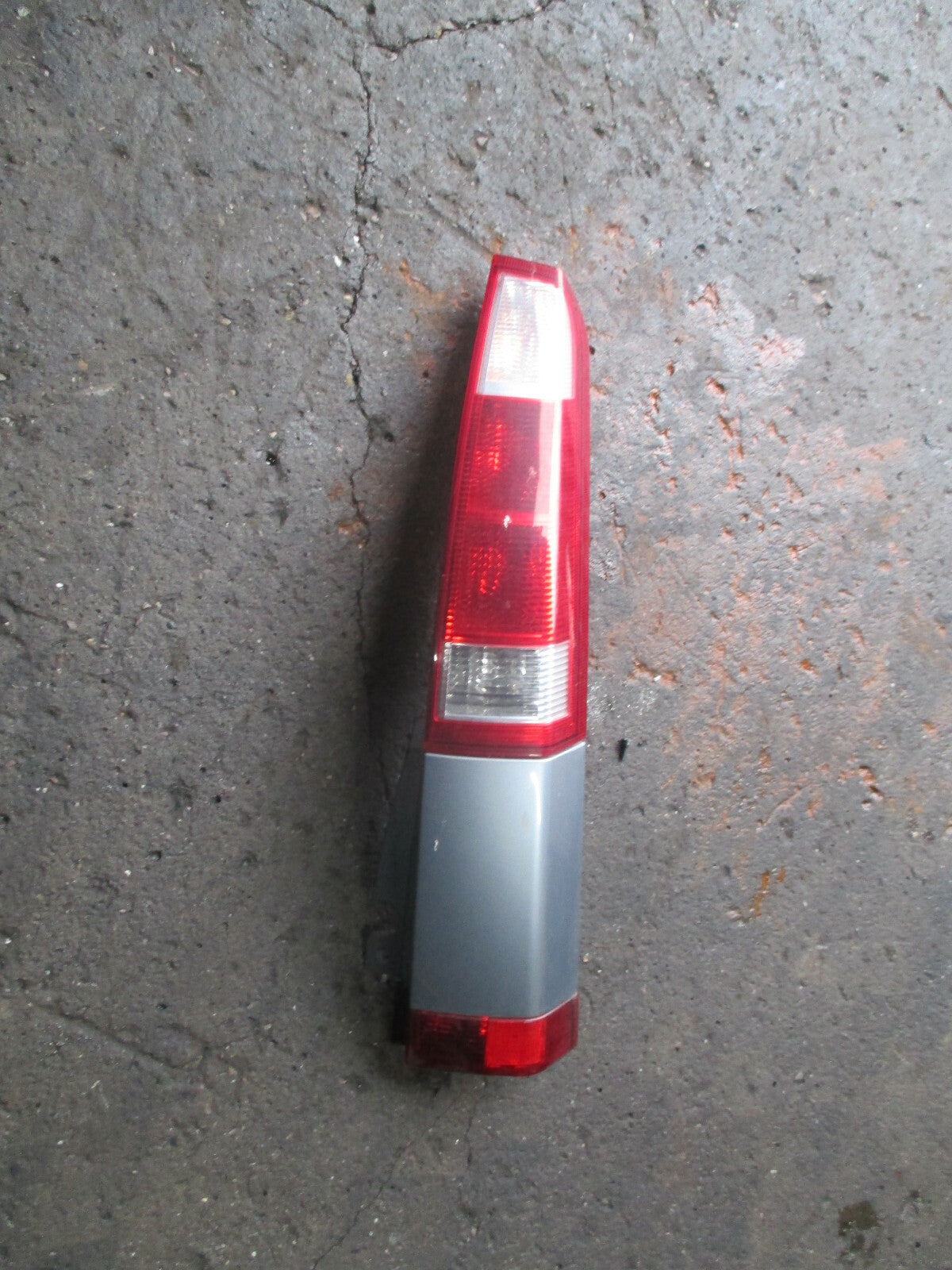 VAUXHALL MERIVA A MK1 2005 OSR DRIVER SIDE REAR TAIL LIGHT