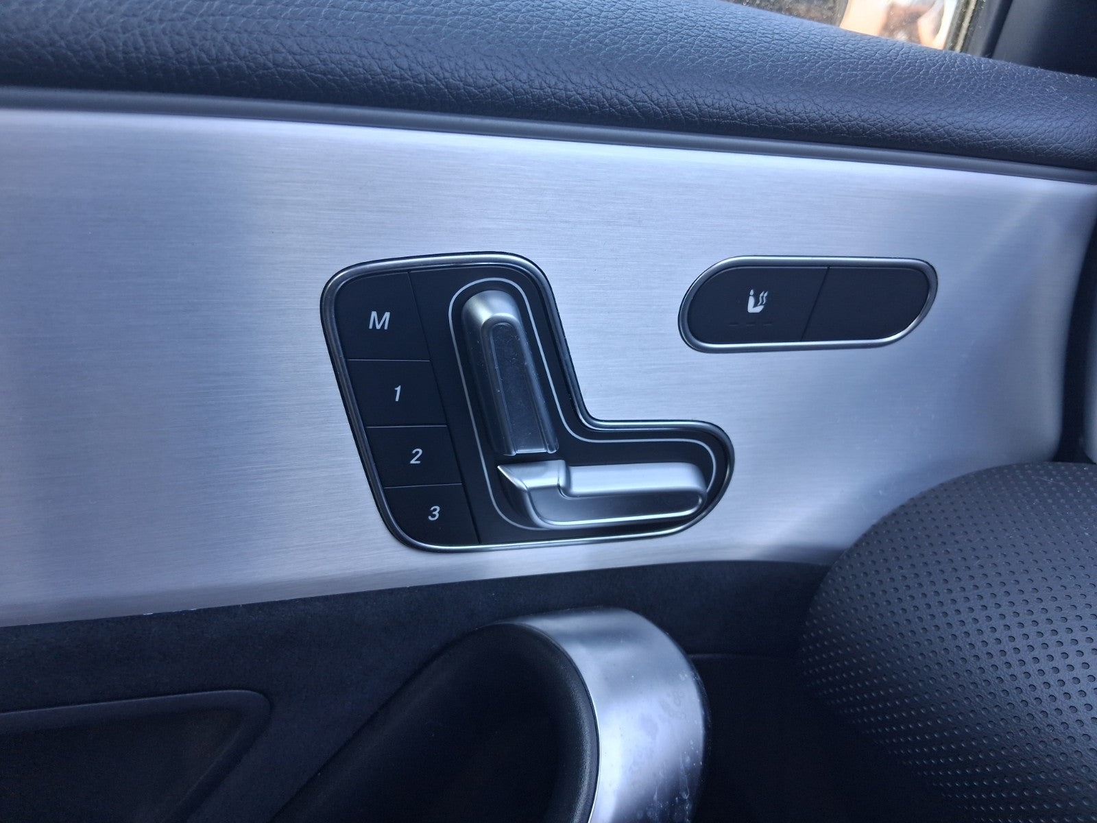 2023 MERCEDES BENZ A CLASS W177 NSF PASSENGER SIDE SEAT ELECTRIC ADJUSTER SWITCH