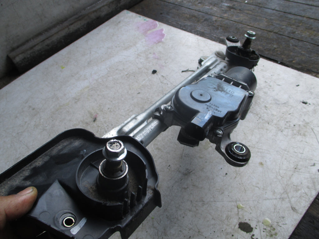 NISSAN MICRA K14 MK5 2019 FRONT WINDSCREEN WIPER MOTOR LINKAGES 288005FF0B
