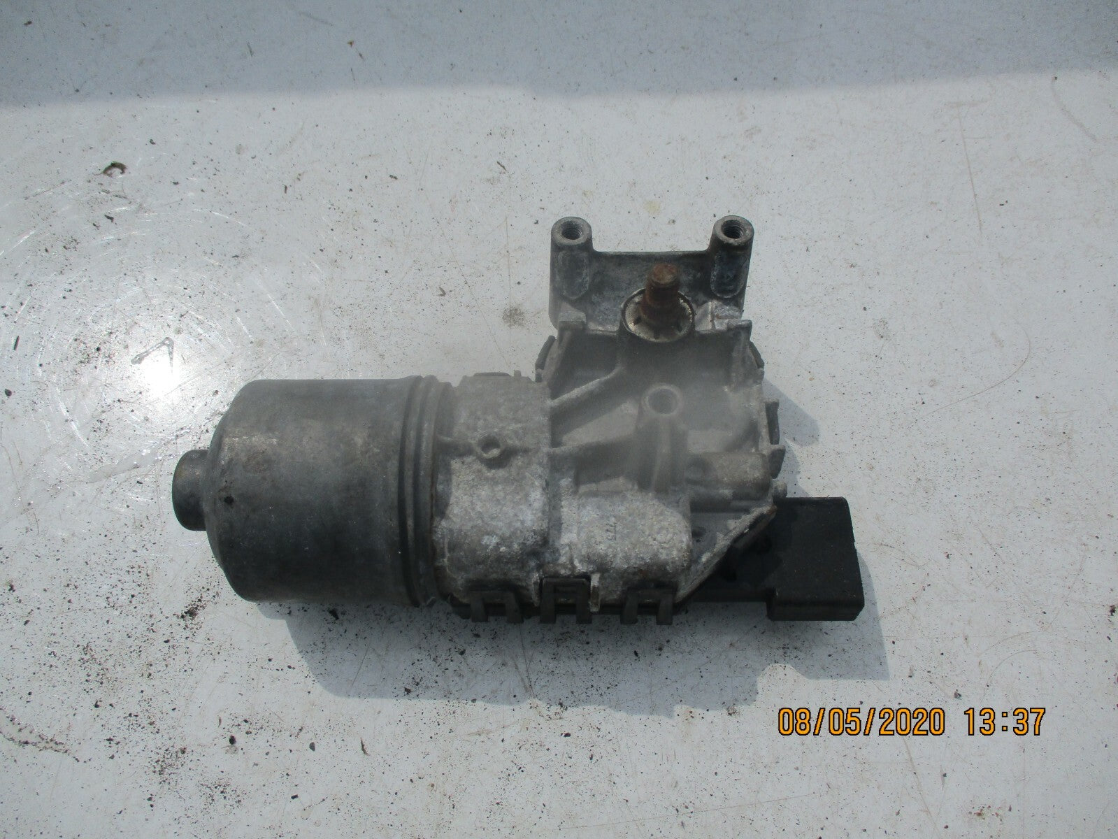 ALFA ROMERO 147 FRONT WINDSCREEN WIPER MOTOR 0390241515