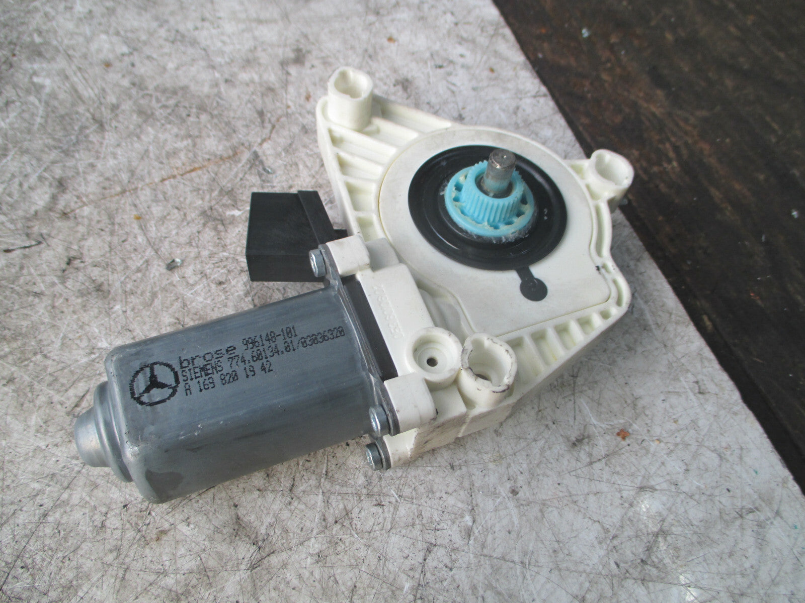 MERCEDES BENZ A CLASS W169 2006 NSR PASSENGER REAR DOOR WINDOW MOTOR A1698201942