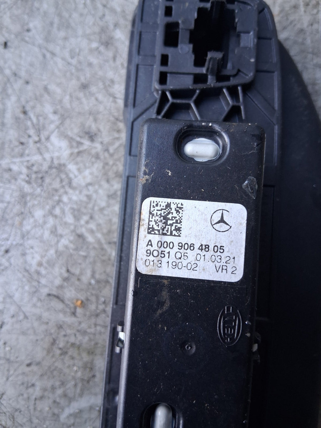 2021 MERCEDES A CLASS INTERIOR ROOF CEILING GRAB HANDLE AND LIGHT A0009064805