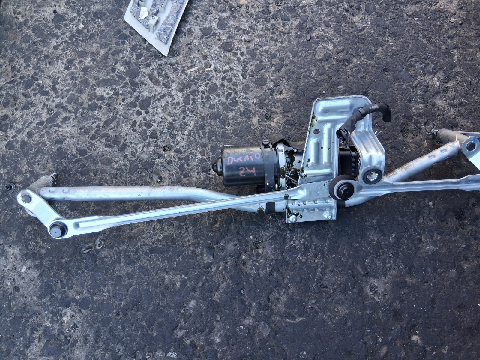 2024 FIAT DUCATO MK3 FACELIFT FRONT WINDSCREEN WIPER MOTOR & LINKAGE 1363339080