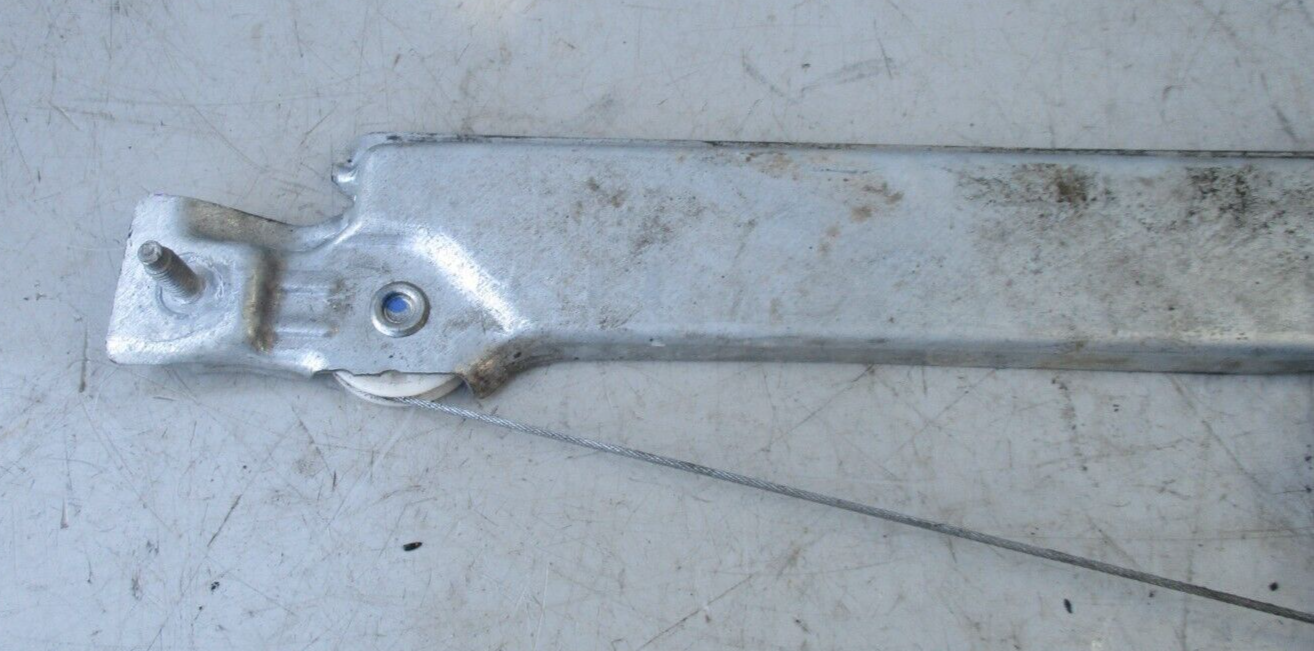 VAUXHALL VIVARO 2017 NSF PASSENGER SIDE FRONT WINDOW MOTOR REGULATOR 807210974R