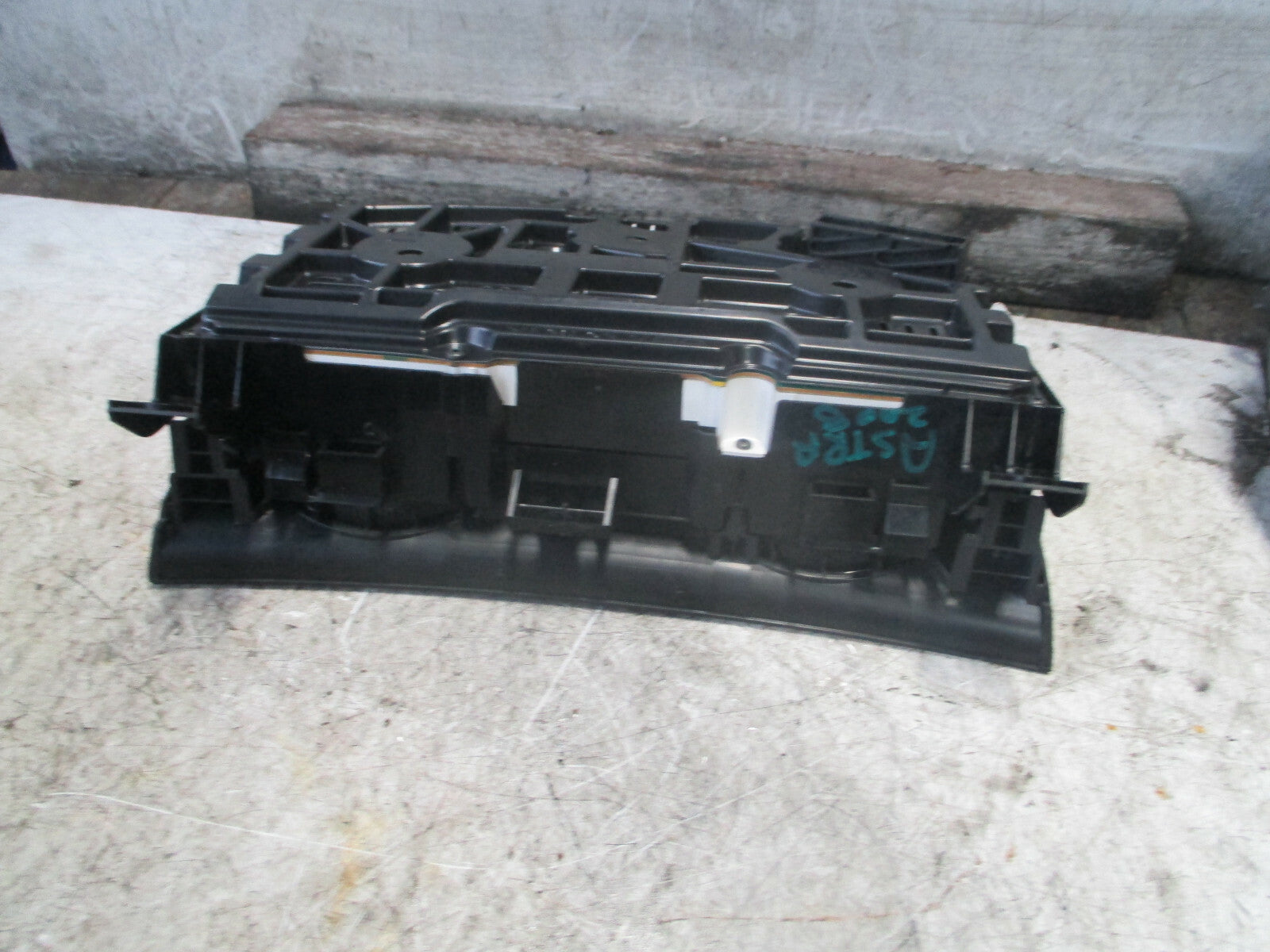 VAUXHALL ZAFIRA 2007 1.7 DIESEL SPEEDOMETER INSTRUMENT CLUSTER 13267557