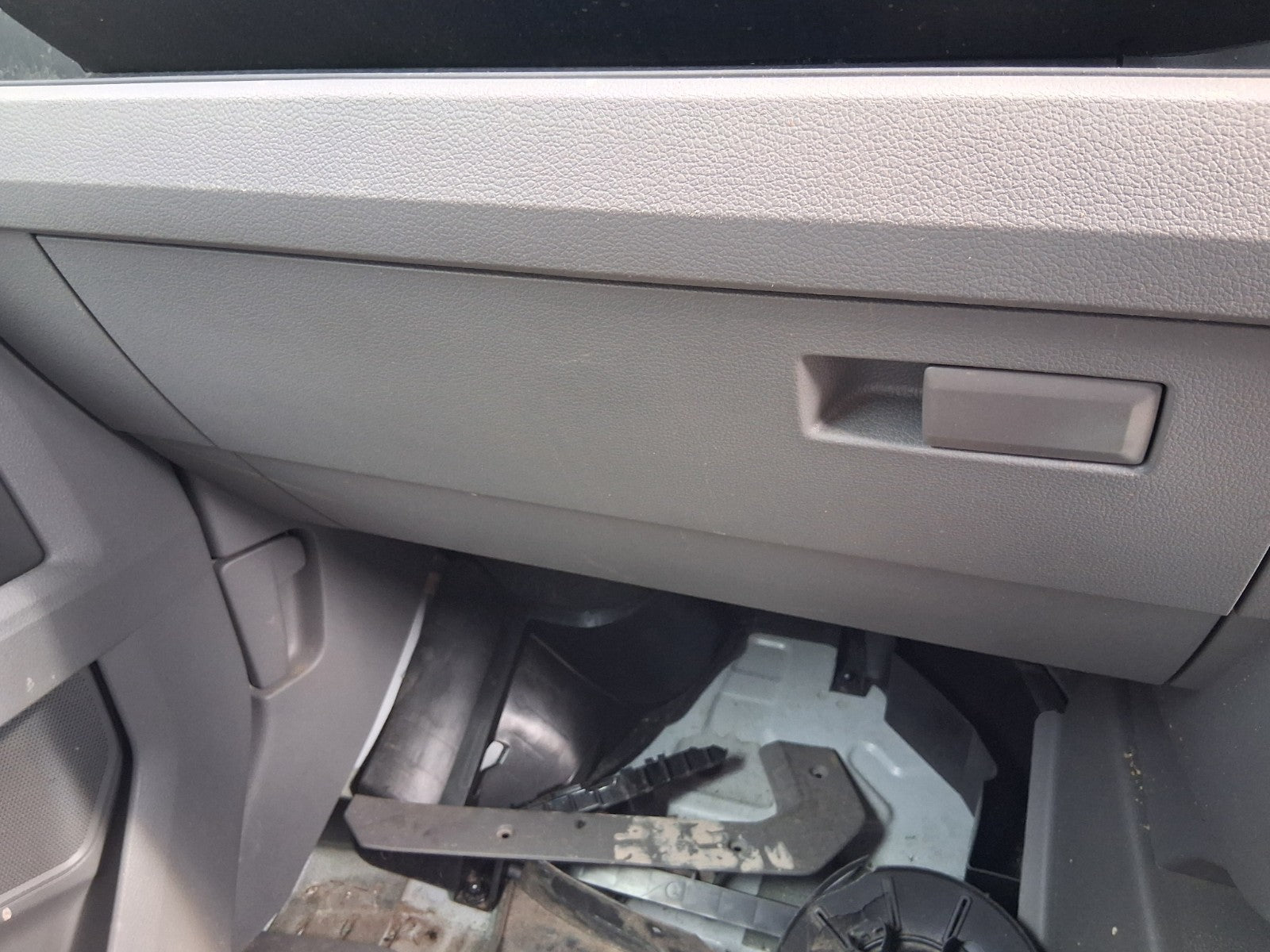 2022 VW VOLKSWAGEN CRAFTER MK2 GLOVE BOX FRONT STORAGE COMPARTMENT