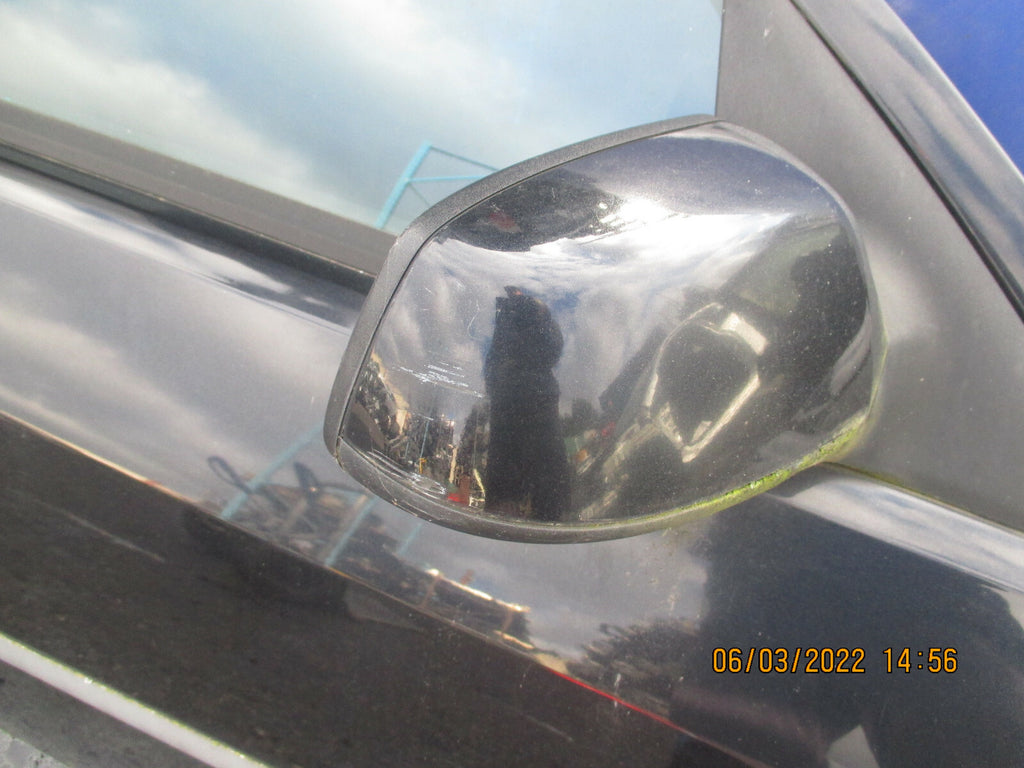 FORD MONDEO 2003 MK3 OSF FRONT DRIVER SIDE COMPLETE DOOR BLACK