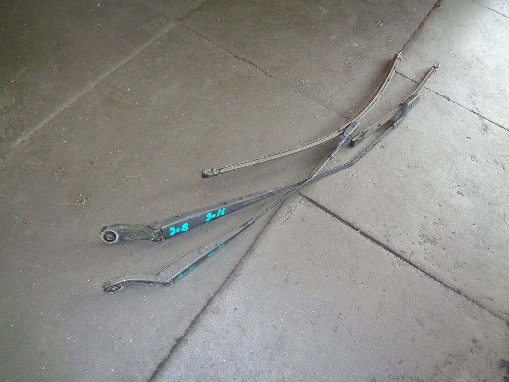 PEUGEOT 208 2016 MK1 FRONT DRIVER + PASSENGER SIDE WIPER ARM & BLADE 9673916780