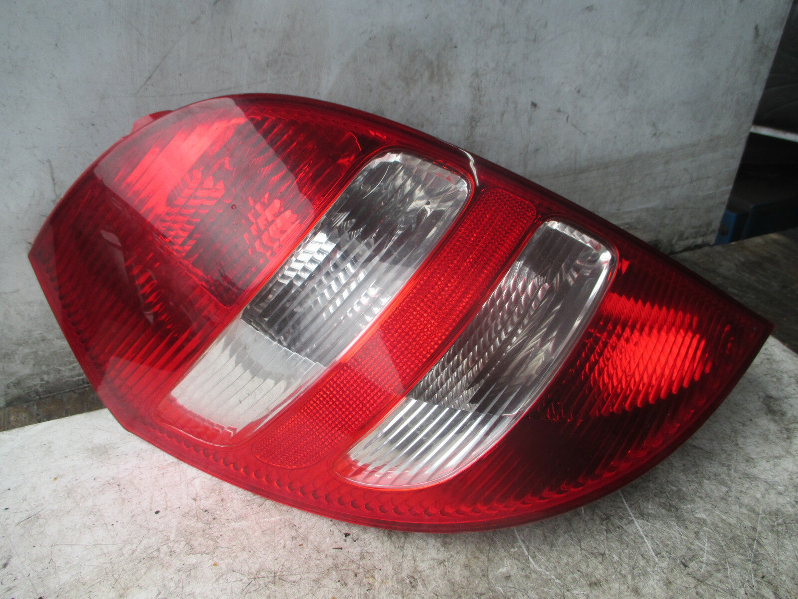 MERCEDES BENZ A CLASS W169 2006 NSR PASSENGER SIDE REAR TAIL LIGHT A1698200364
