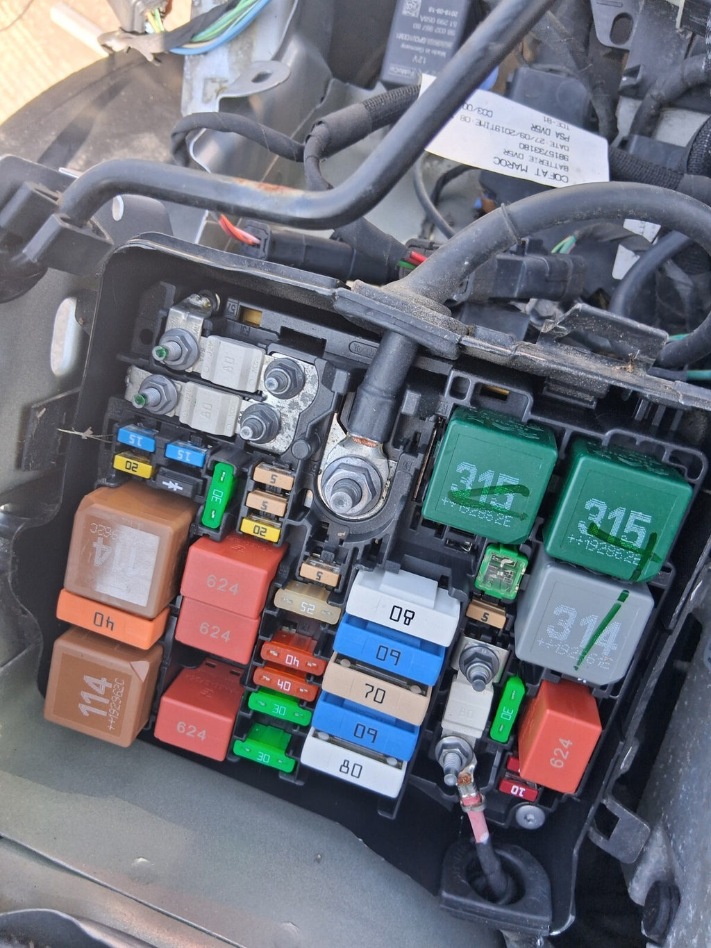 2020 CITROEN C4 CACTUS 1.5 DIESEL FUSE BOX RELAY BOX 9804848580