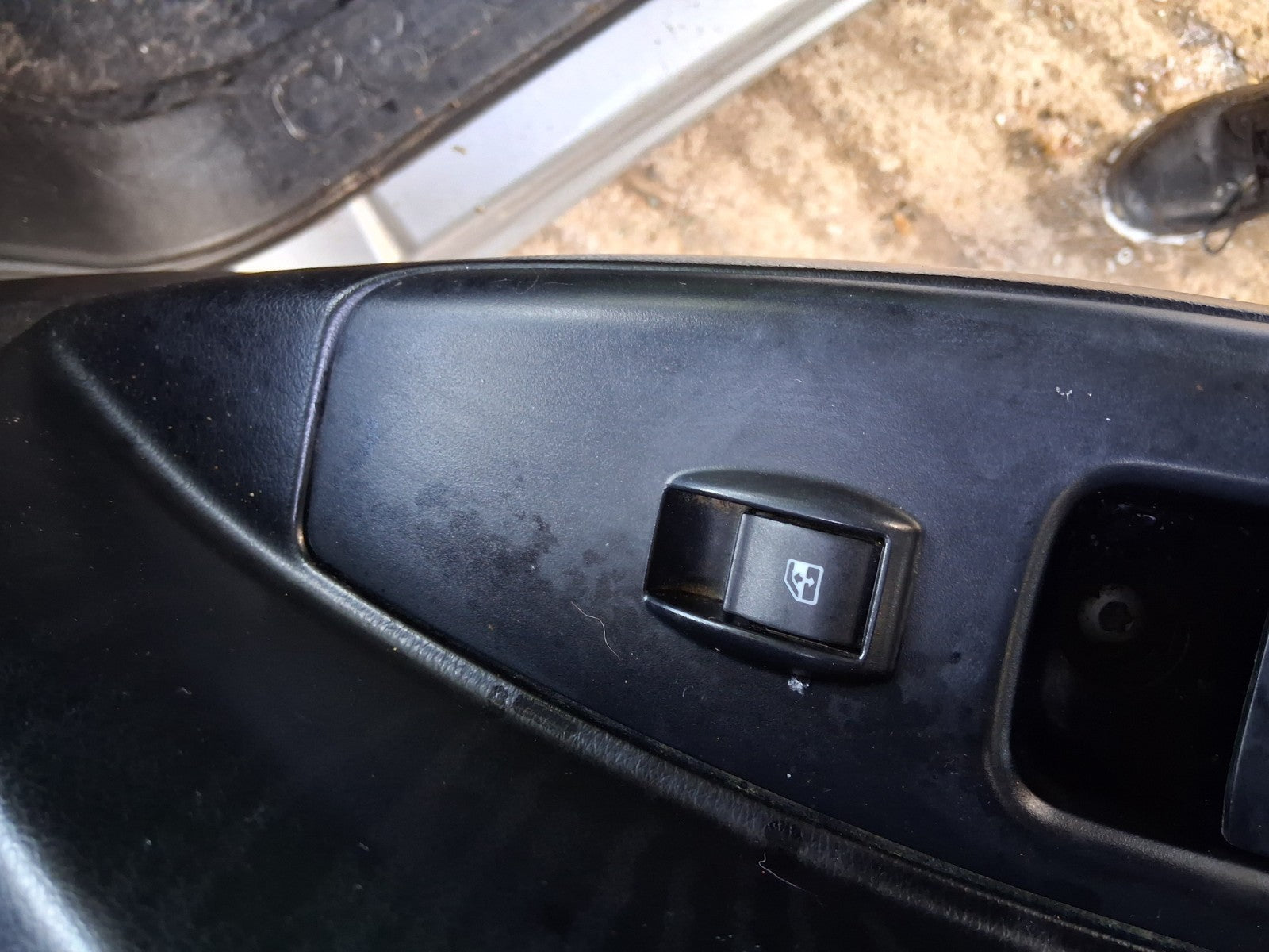 2015 VAUXHALL COMBO D NSF PASSENGER SIDE FRONT LEFT WINDOW CONTROL SWITCH
