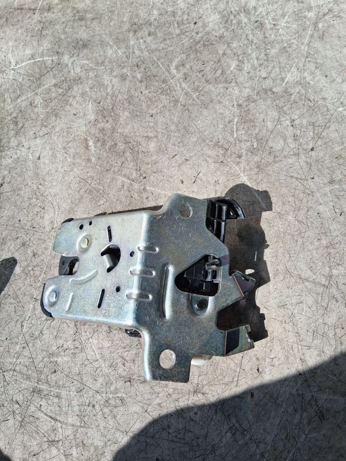 2021 SKODA SCALA BOOT TAILGATE LOCK 654827505
