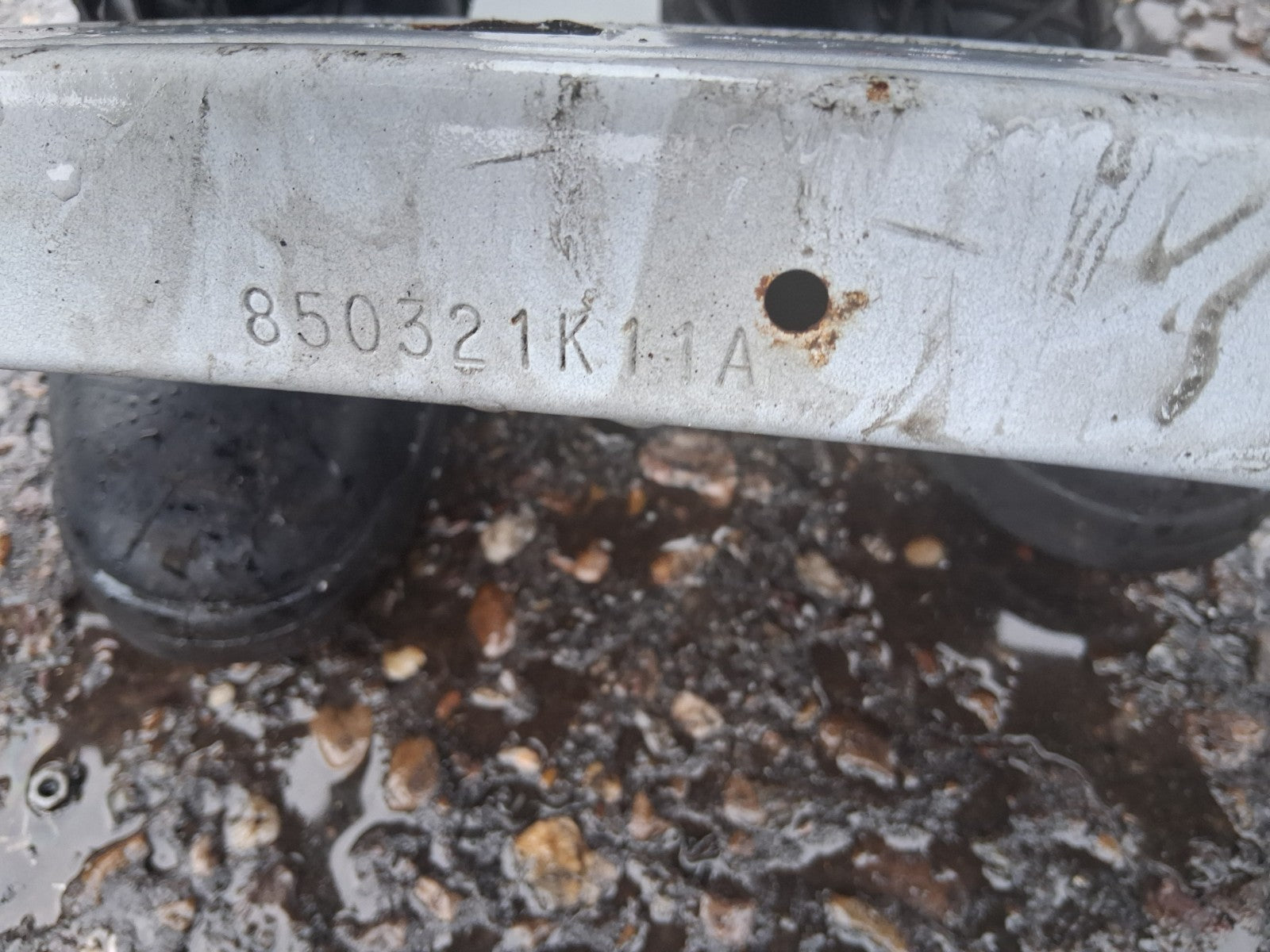 2016 NISSAN JUKE MK1 REAR CRASH BAR REINFORCEMENT BAR WHITE