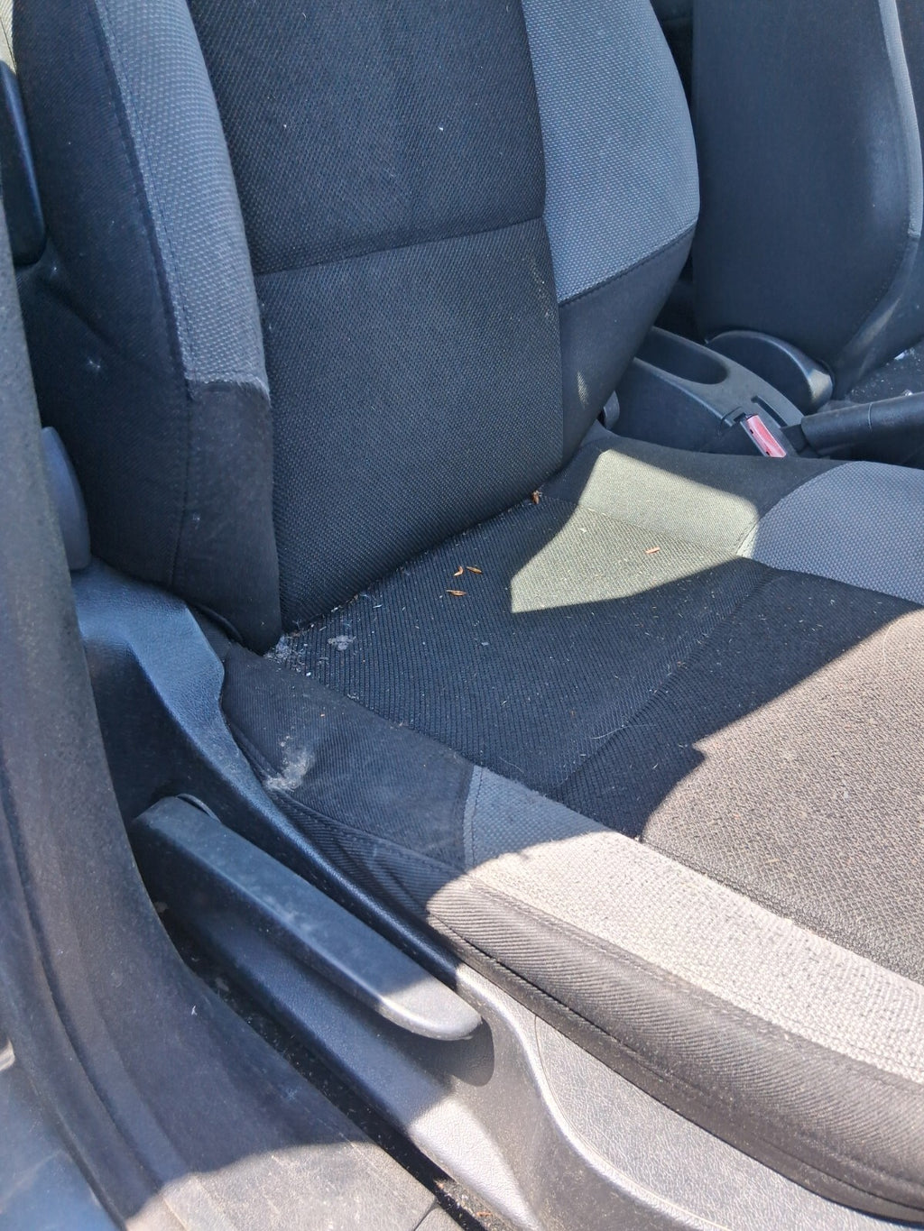 2009 PEUGEOT 207 OSF DRIVER SIDE FRONT RIGHT COMPLETE SEAT