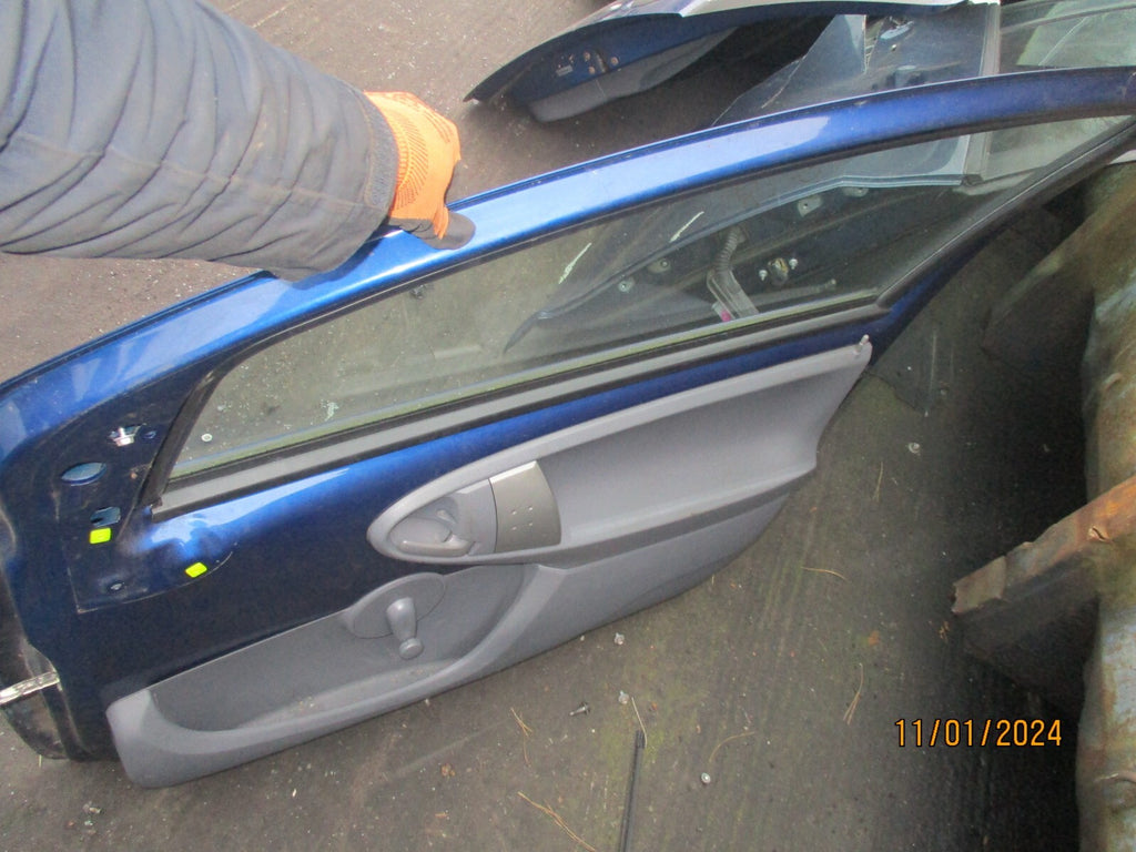CITROEN C1  2007 3 DOOR OS DRIVER SIDE COMPLETE DOOR BLUE
