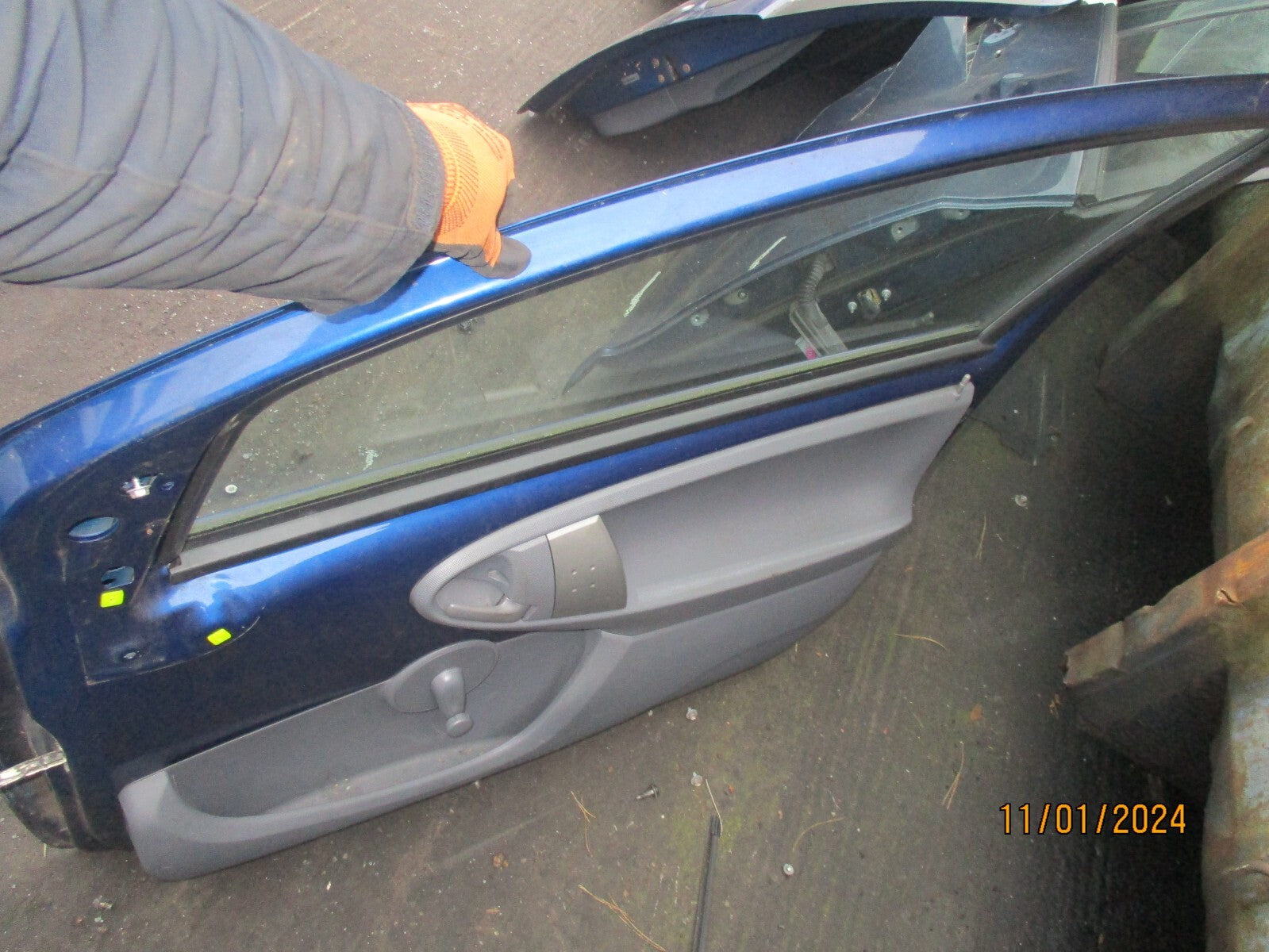 CITROEN C1  2007 3 DOOR OS DRIVER SIDE COMPLETE DOOR BLUE