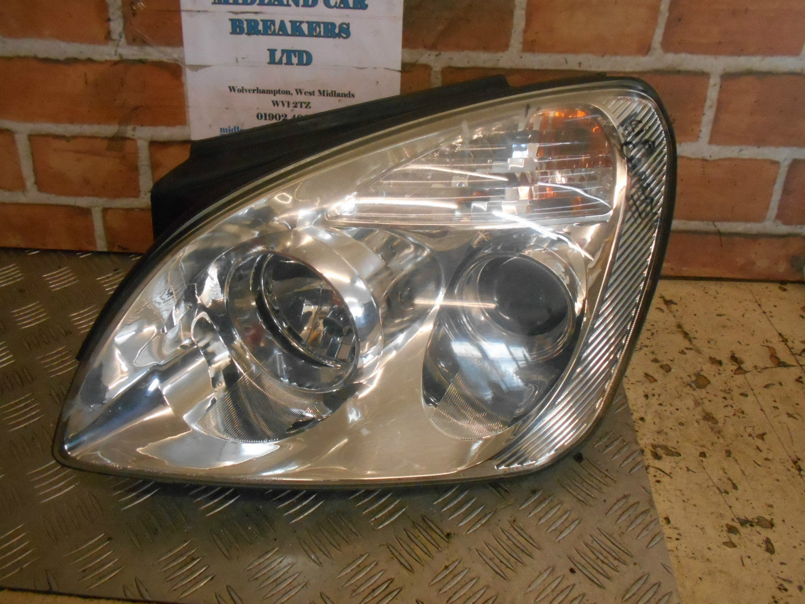 KIA CARENS MK2 2007 FACELIFT NS PASSENGER SIDE FRONT LIGHT HEADLIGHT HEADLAMP