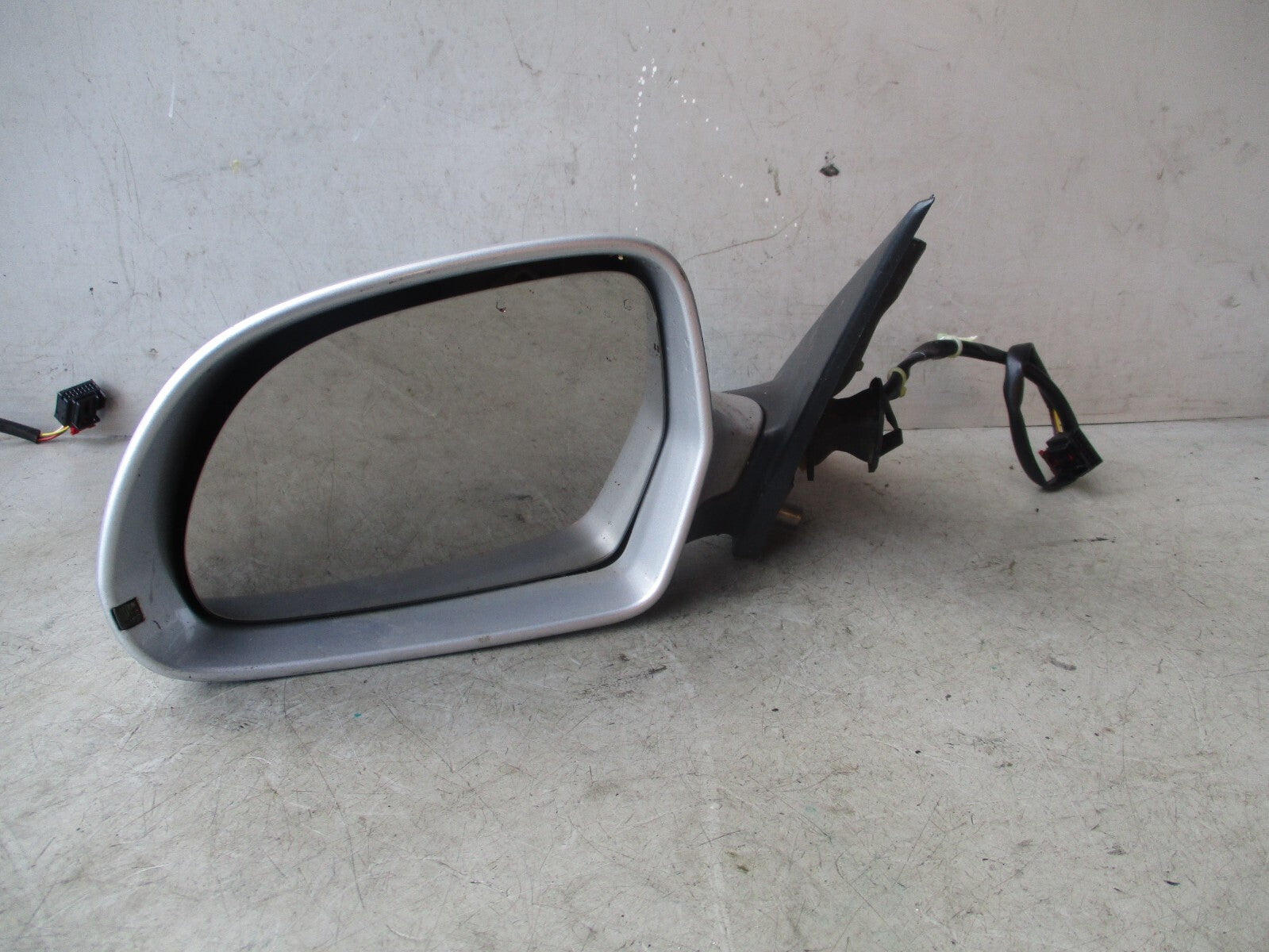 2008 AUDI A4 B8 NSF PASSENGER SIDE FRONT ELECTRIC WING MIRROR SILVER LX7W