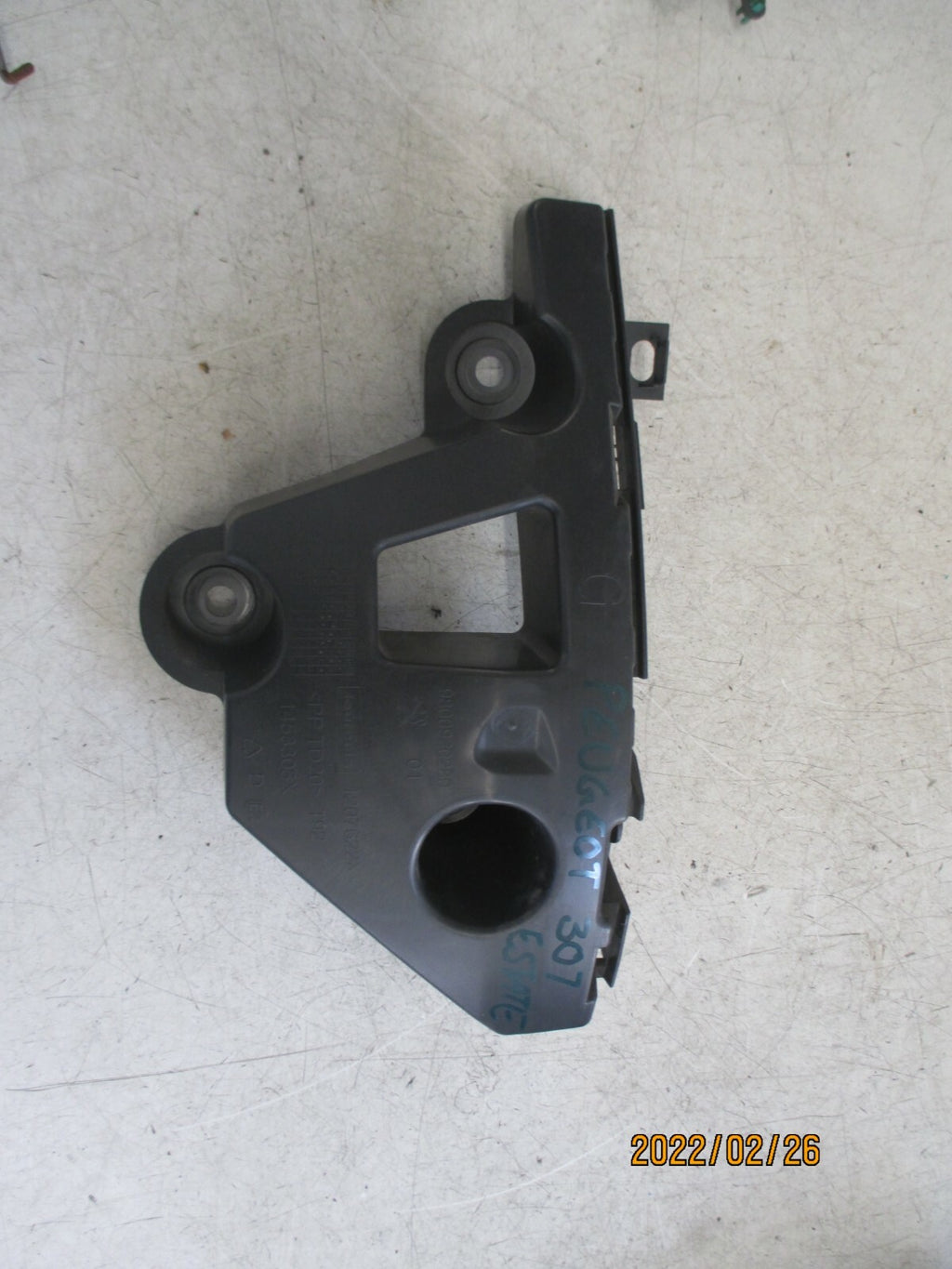 PEUGEOT 308 2013-2021 MK2 ESTATE OSR REAR DRIVER SIDE BUMPER HOLDER 9800920080