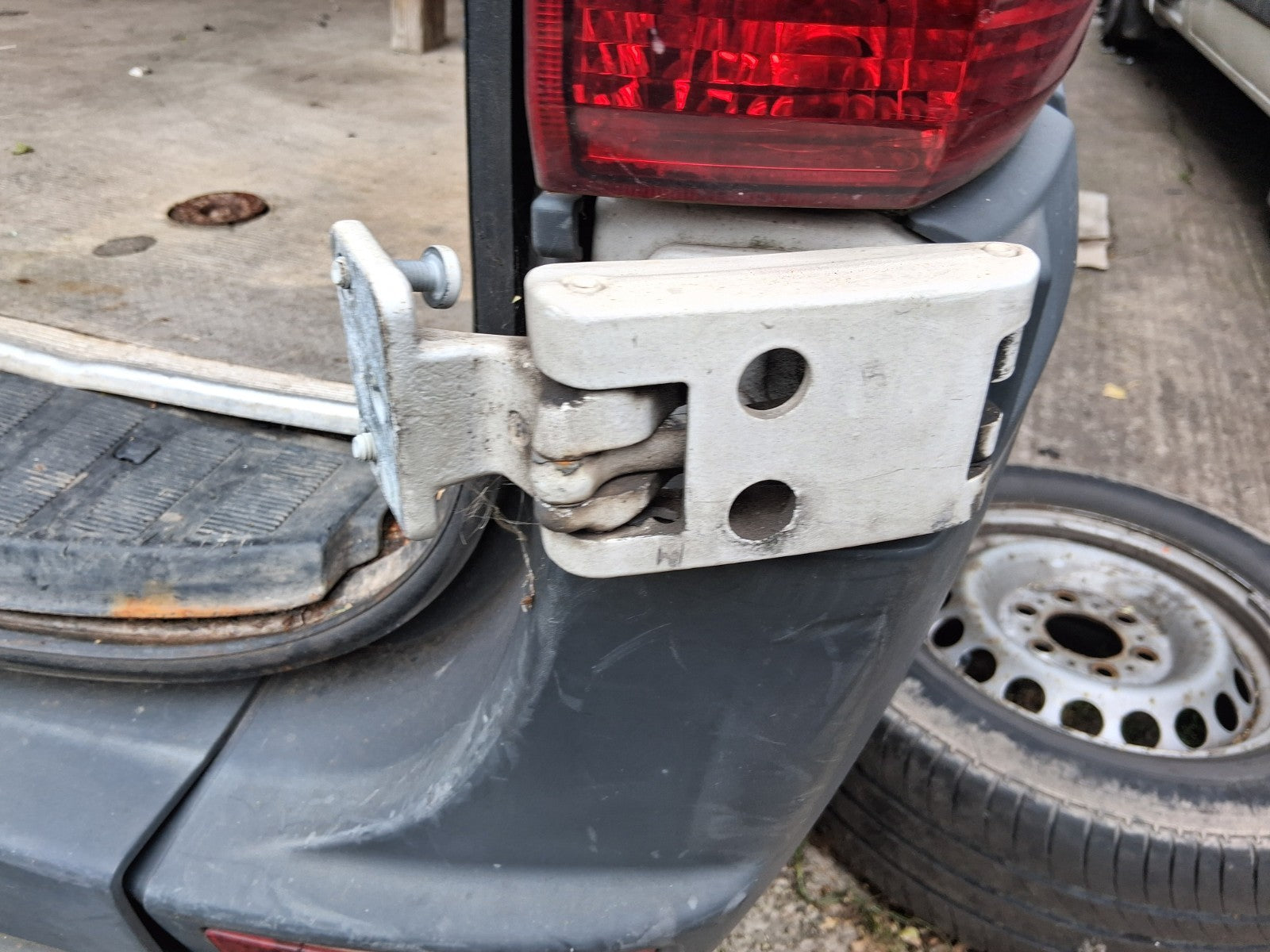 2016 MERCEDES SPRINTER MK2 W906 OSR DRIVER SIDE REAR RIGHT PAIR OF HINGES