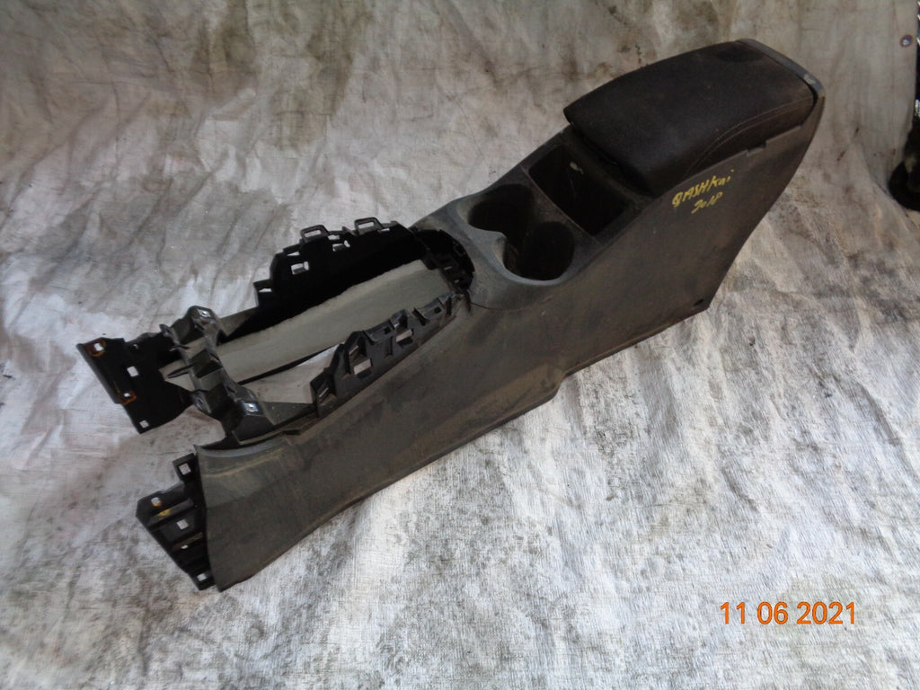 NISSAN QASHQAI J11 MK2 2018 LEATHER ARM REST ASSEMBLY ONLY