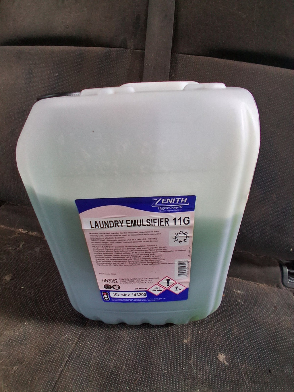 ZENITH HYGIENE LAUNDRY EMULSIFIER 11G DETERGENT WASHING SOLUTION 10L