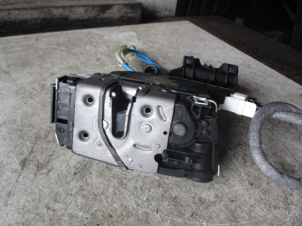 MERCEDES BENZ CLA 2017 NSR PASSENGER SIDE REAR DOOR LOCK MECHANISM A2047303535