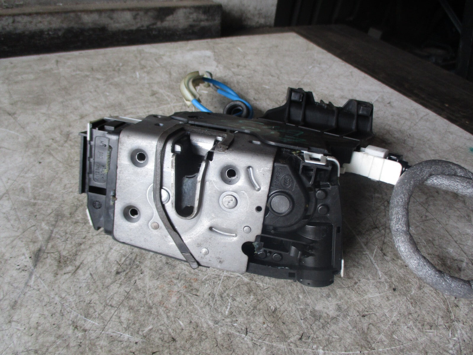 MERCEDES BENZ CLA 2017 NSR PASSENGER SIDE REAR DOOR LOCK MECHANISM A2047303535