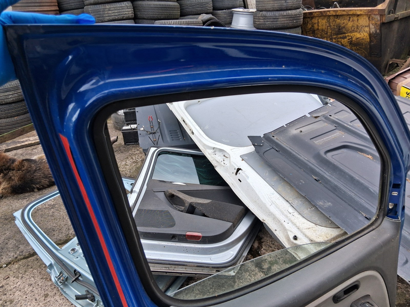 2010 FIAT DOBLO MK1 NSF PASSENGERR SIDE FRONT LEFT COMPLETE DOOR BLUE