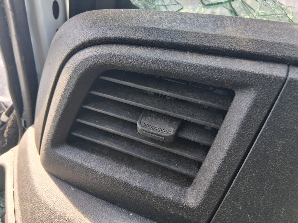 2025 RENAULT MASTER MK4 NSF PASSENGER SIDE FRONT INTERIOR AIR VENT