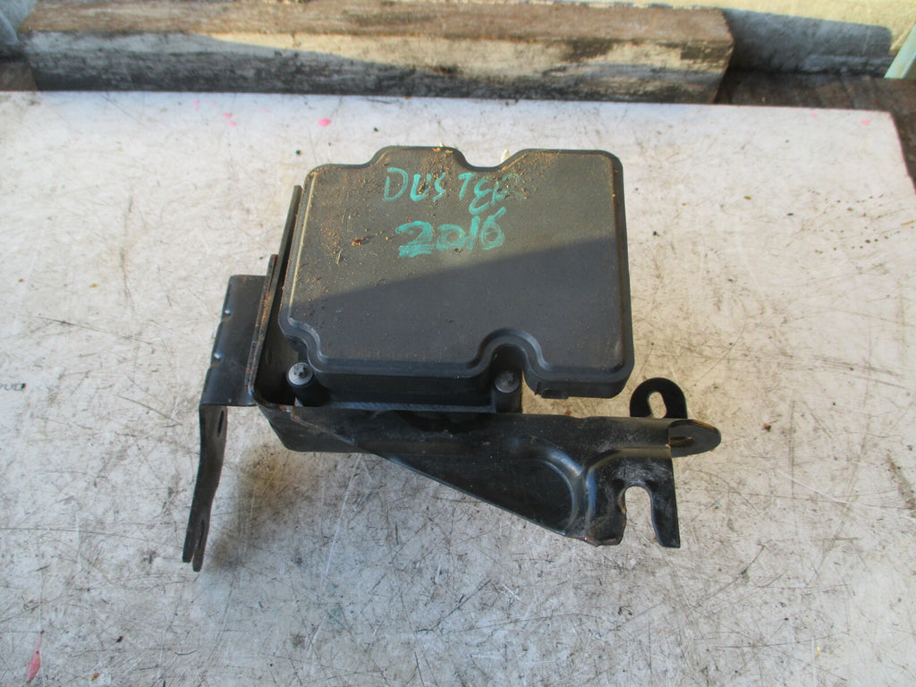 DACIA DUSTER 2016 1.5 DIESEL ABS PUMP & MODULATOR 476607477R