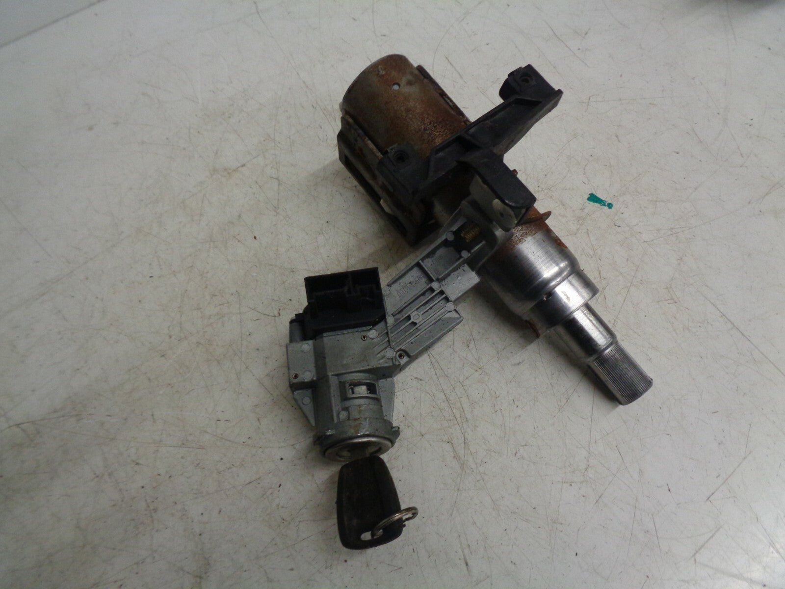 FIAT GRANDE PUNTO KEY IGNITION LOCK BARREK AND KEY 51793074