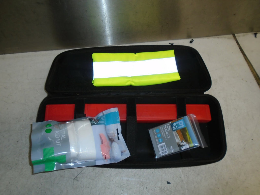 SEAT LEON MK4 2021 ORANGE POUCH FIRST AID KIT ROAD SAFETY TRIANGLE HIVIZ BLANKET
