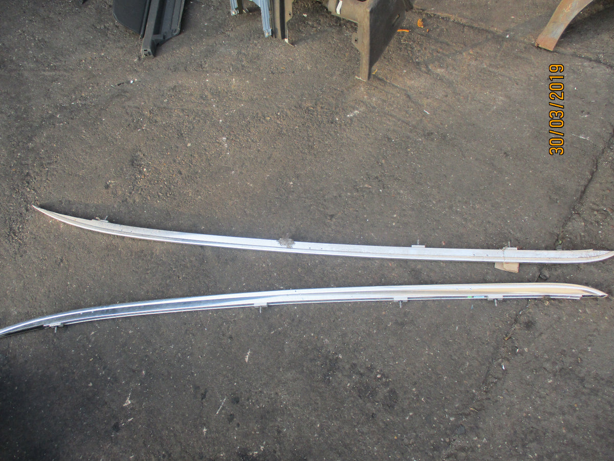 VAUXHALL ZAFIRA B 2 ROOF BARS RAILS CHROME 13251281 13251282