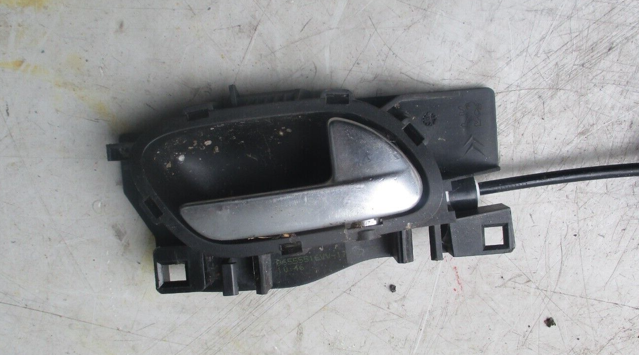 2013 PEUGEOT 208 OSR DRIVER SIDE REAR DOOR LOCK CATCH WITH HANDLE 9812501380