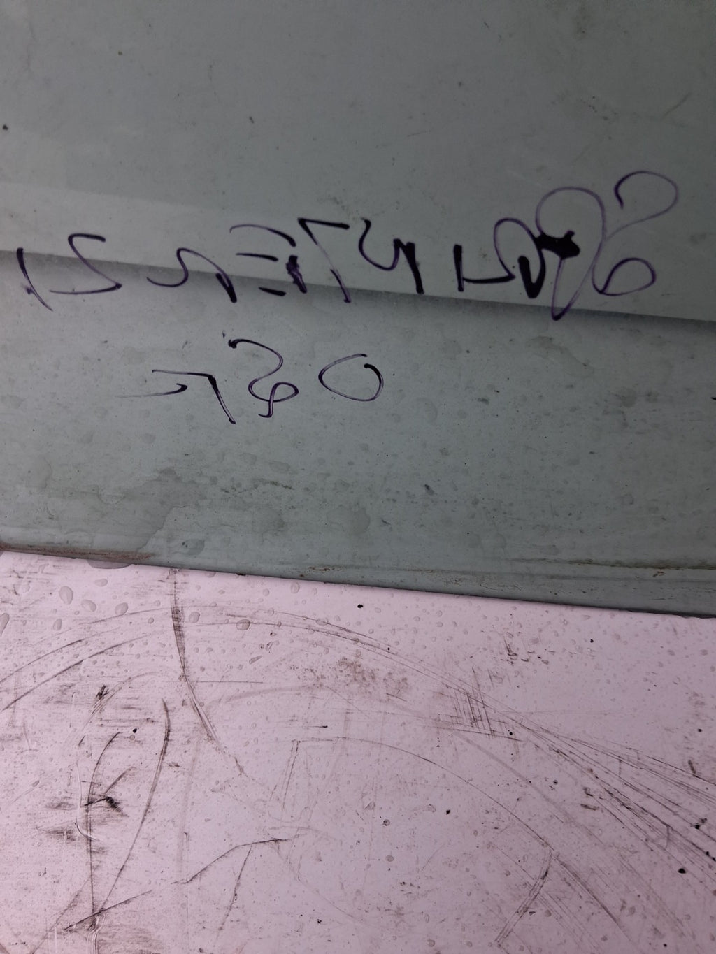 MERCEDES SPRINTER 2021 W907 OSF DRIVER SIDE DOOR WINDOW GLASS 43R001025