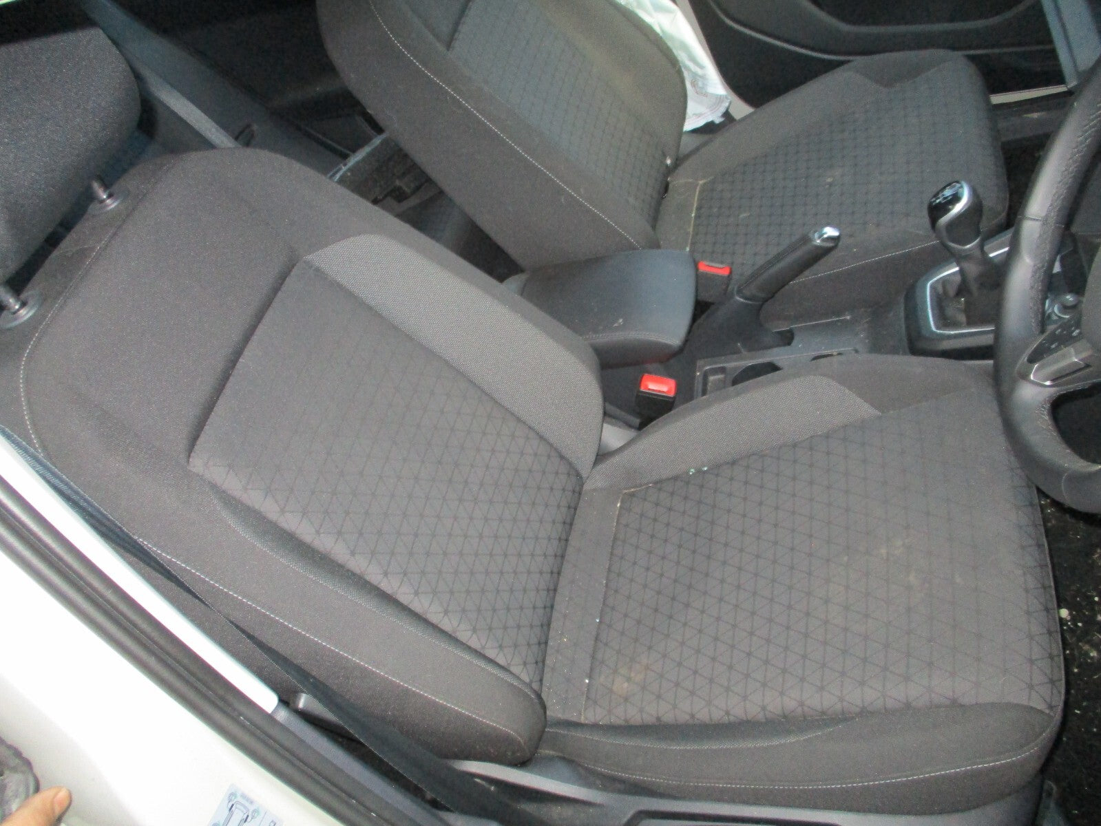 2023 VW VOLKSWAGEN T CROSS OSF DRIVER SIDE FRONT COMPLETE SEAT FABRIC