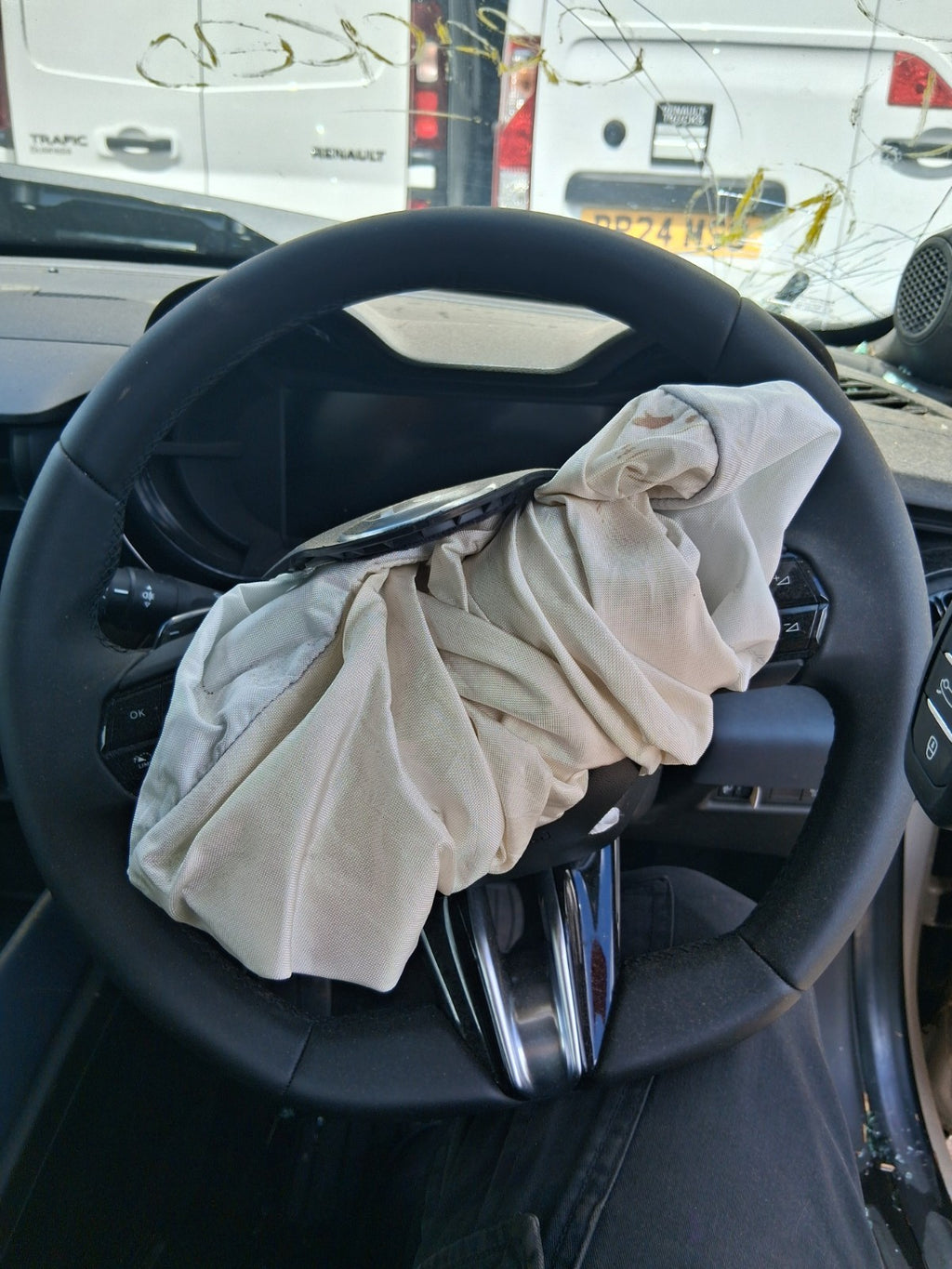 2025 ALFA ROMEO JUNIOR 3 SPOKE MULTIFUNCTION LEATHER STEERING WHEEL
