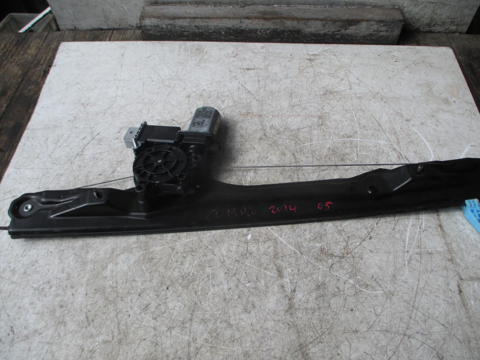 VAUXHALL COMBO D 2014 1.3 OS DRIVER SIDE WINDOW MOTOR REGULATOR 40080521