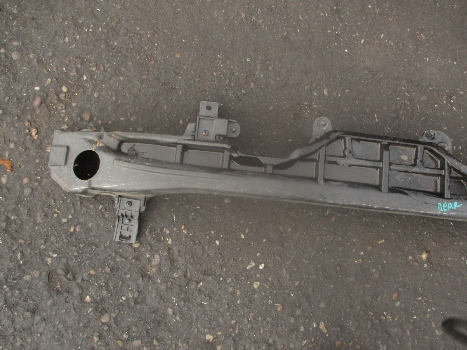 2018 KIA STONIC REAR BUMPER REINFORCEMENT CRASH BAR 86631H8410