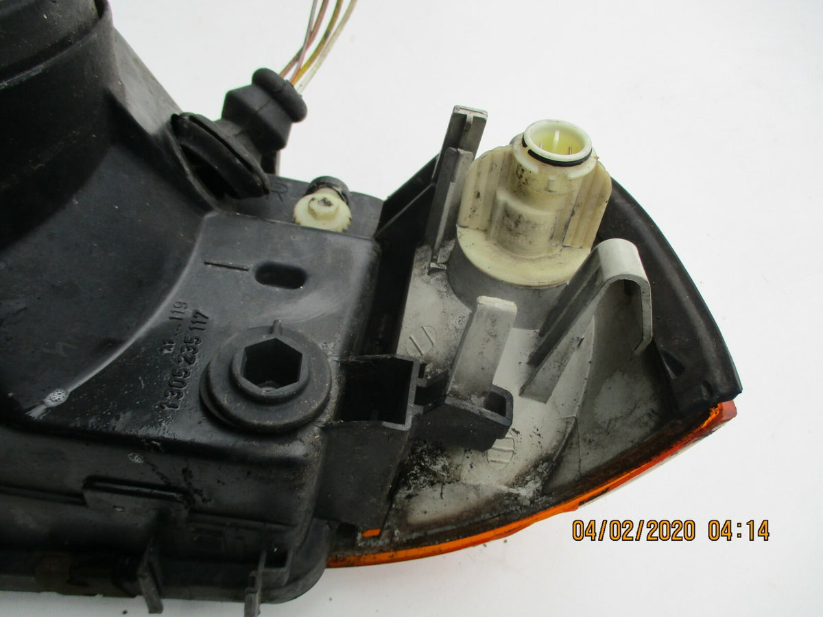 AUDI 80 E 1990 OS DRIVER SIDE FRONT LIGHT HEADLIGHT INDICATOR LAMP 1307022057