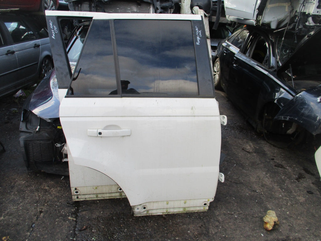 2009 RANGE ROVER SPORT l320 OSR DRIVER SIDE REAR DOOR ALASKA WHITE LRC 909