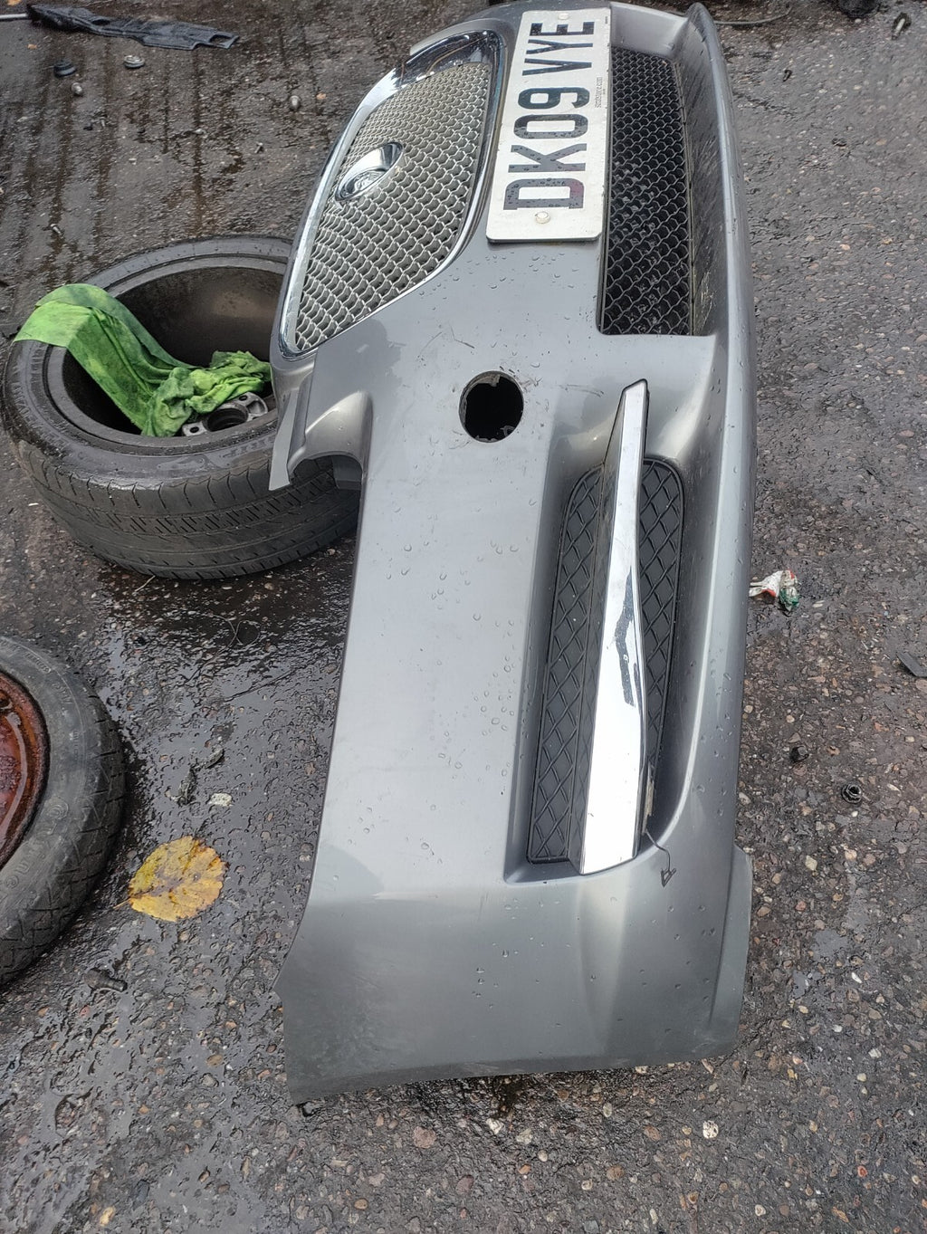 2009 JAGUAR XF X250 FRONT BUMPER WITH GRILL SILVER