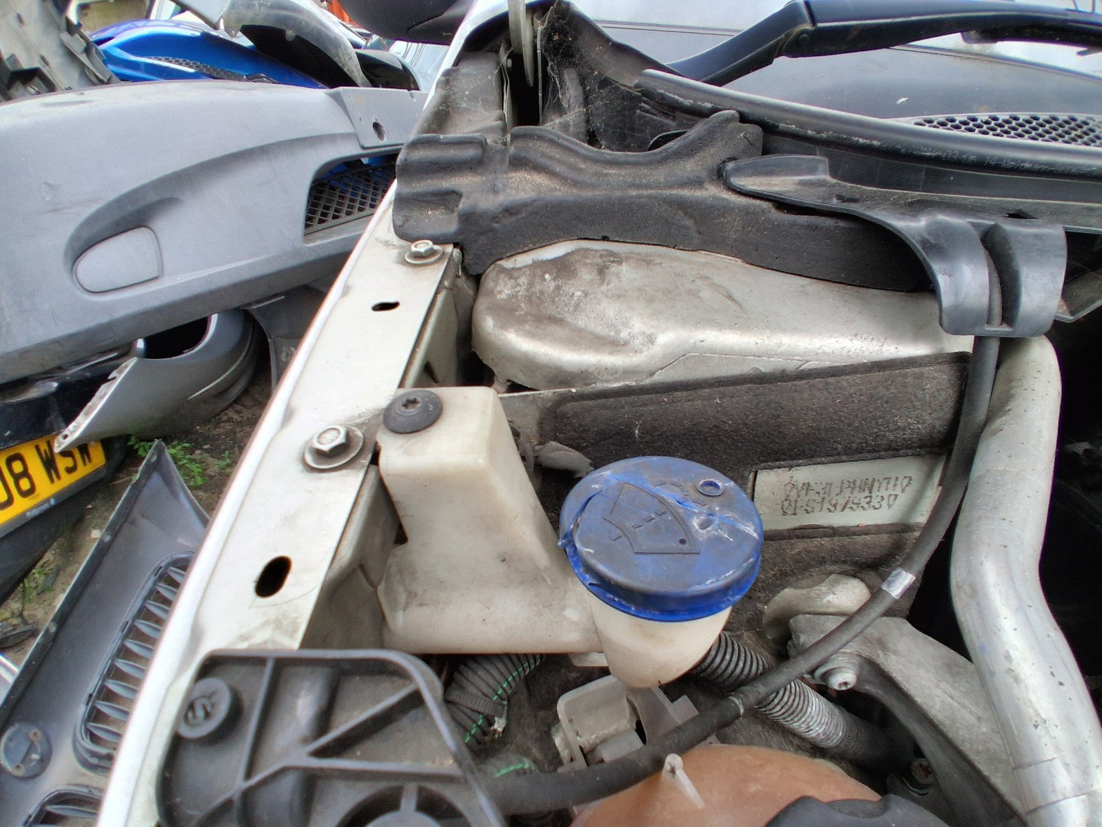 2014 PEUGEOT 308 MK2 WINDSCREEN WASHER WATER BOTTLE RESERVOIR