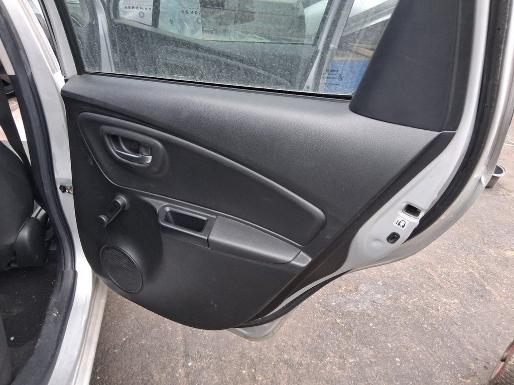 TOYOTA YARIS MK3 2019 OSR DRIVER SIDE REAR DOOR CARD PANEL