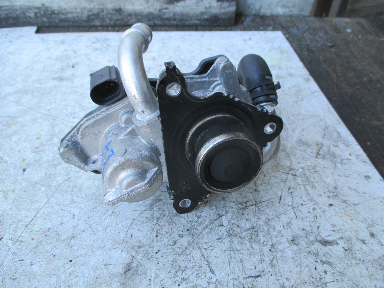 AUDI A3 2.0 TDI EGR VALVE EXHAUST GAS RECIRCULATION VALVE 04L131501S